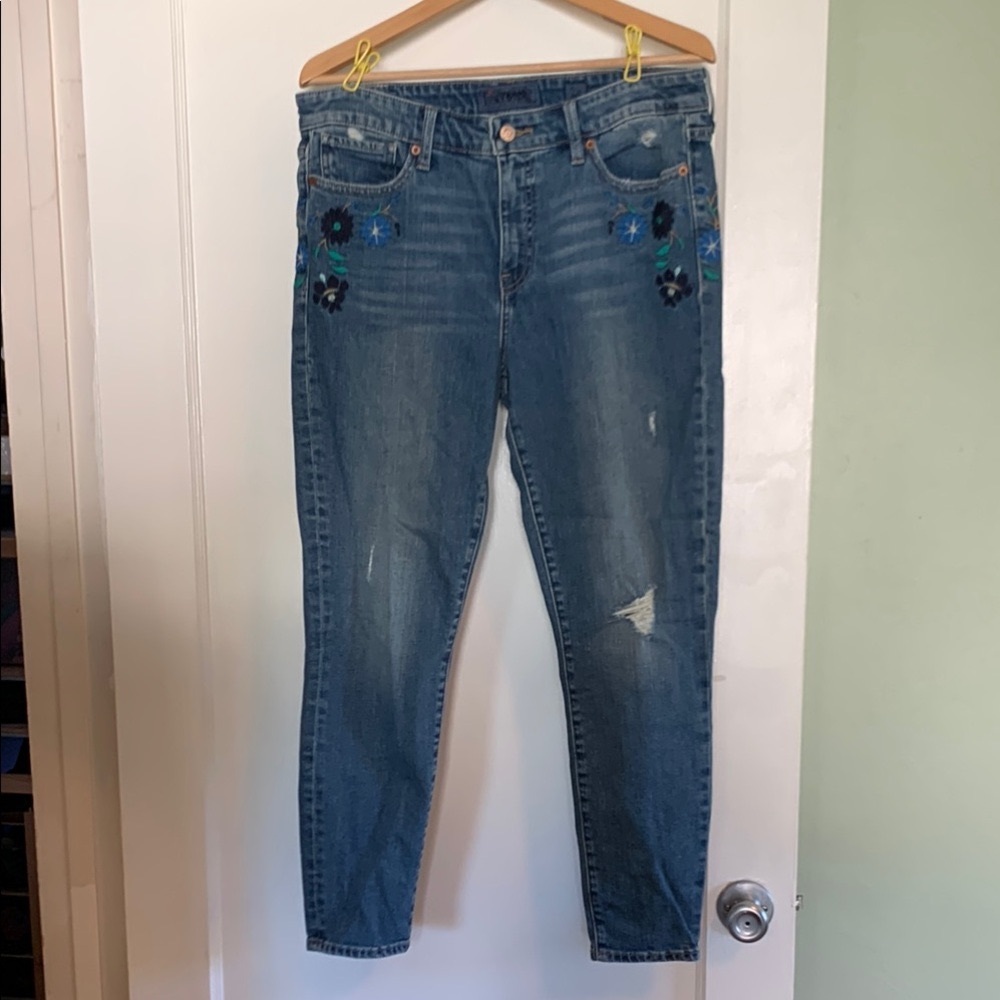 Embroidered Lucky Brand Distressed Jeans